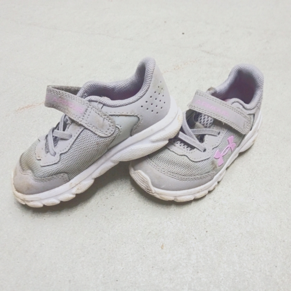 Under armour sneackers